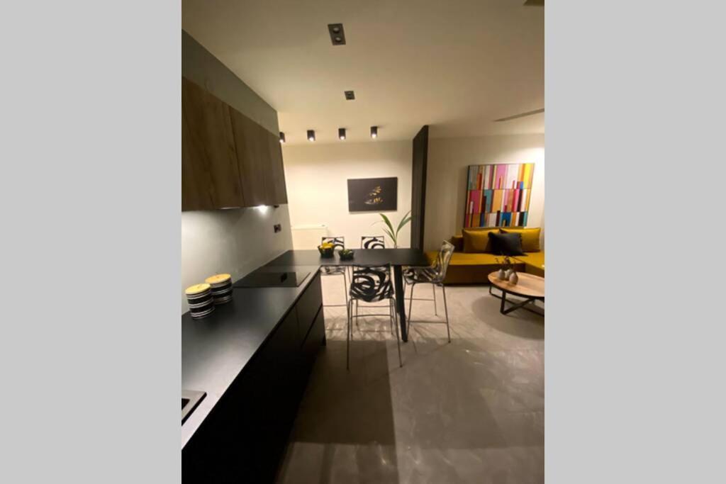 Vyron 1 Elegance Apartamento Nea Michaniona Exterior foto